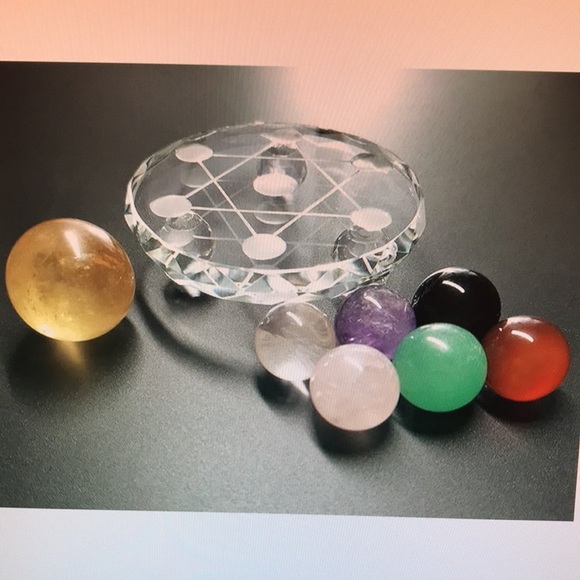 Mina Heal Set Of Seven Natural Chakra Crystal Balls with Stand NWOT - Picture 5 of 9